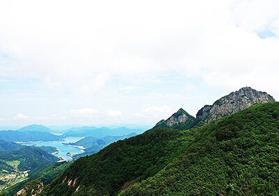 月岳山