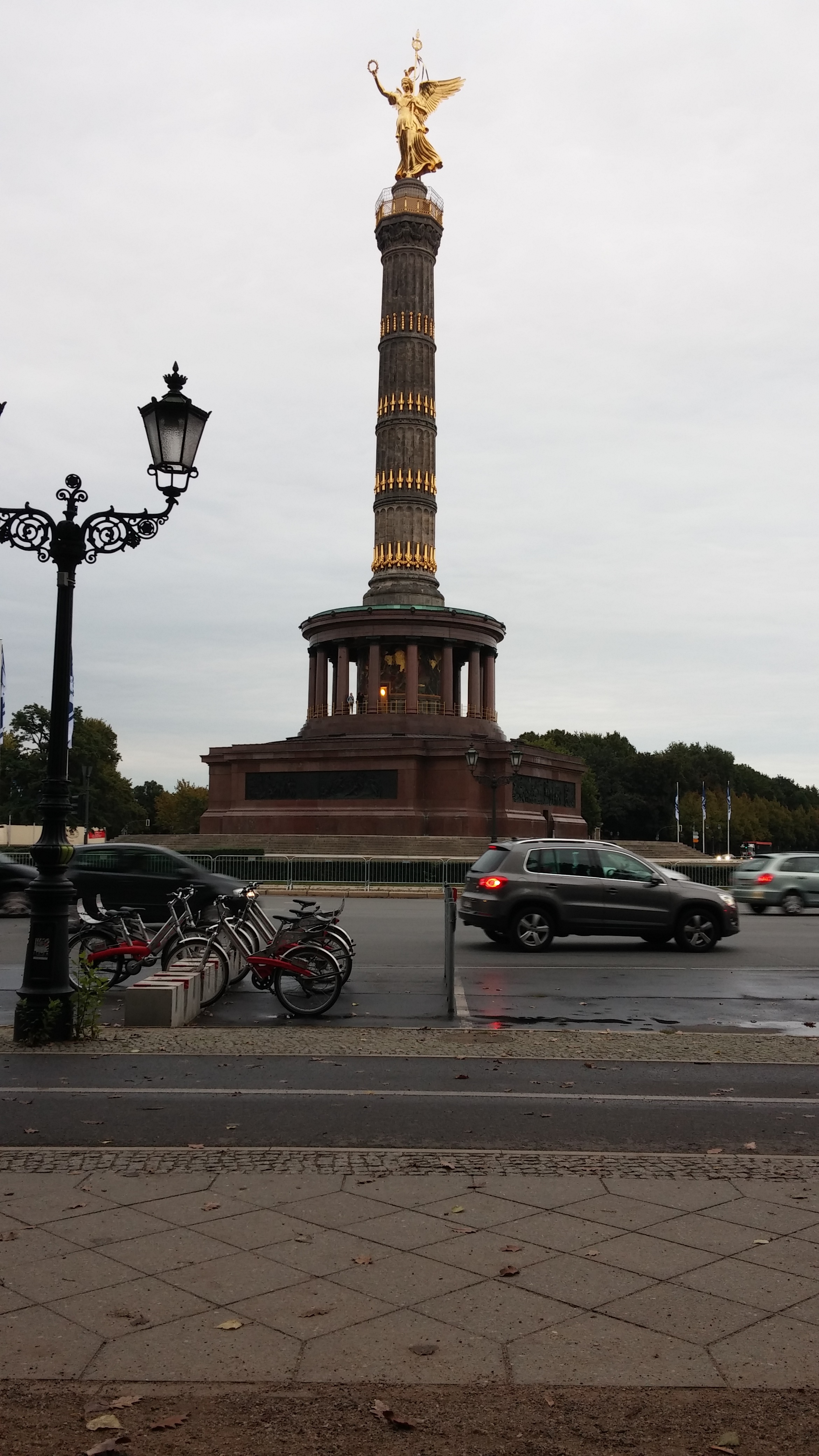 15. 베를린 전승 기념탑.jpg